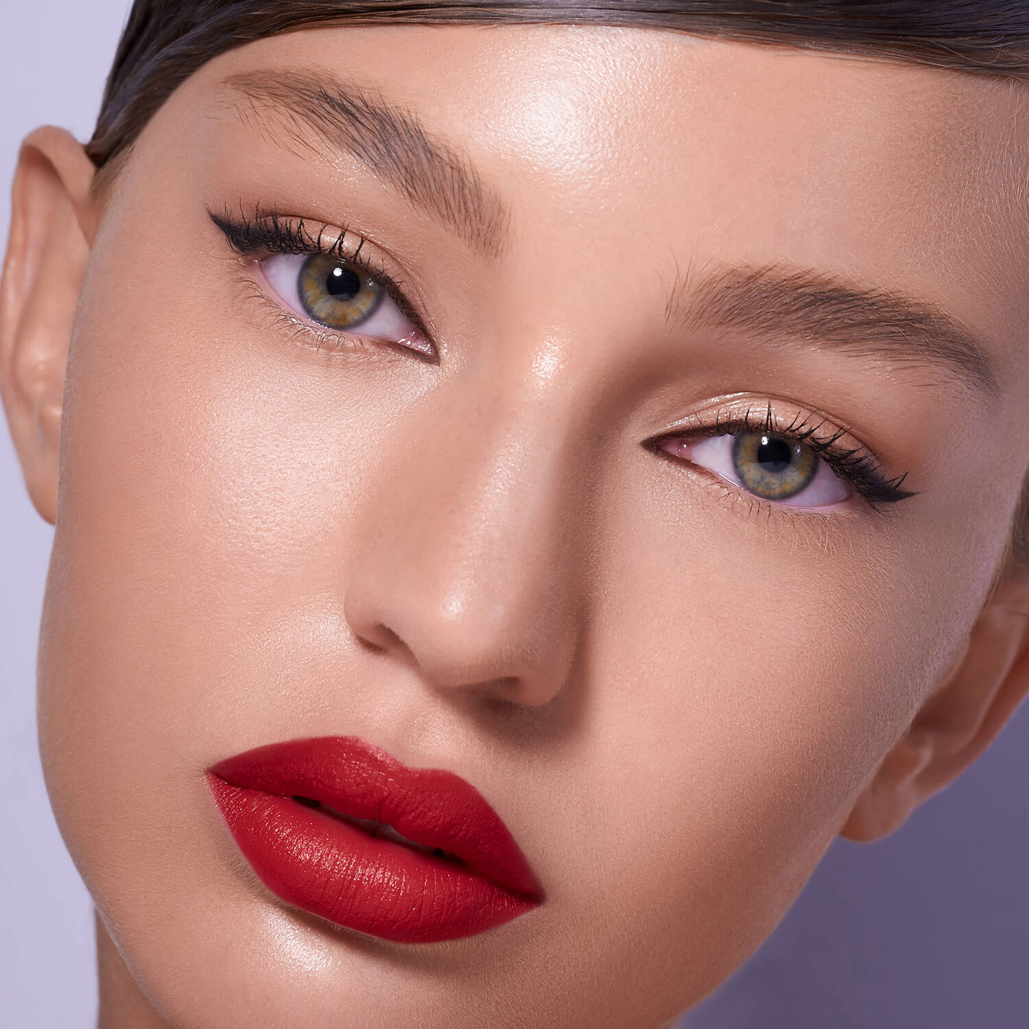 I NEED A ROUGE LIP STYLETTO (BARRA DE LABIOS)